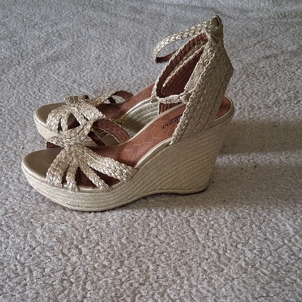 Lucky Brand Woven Espadrille Sandals in Tan